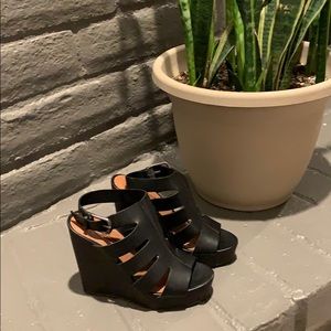 Lucky 🍀 Brand Wedges